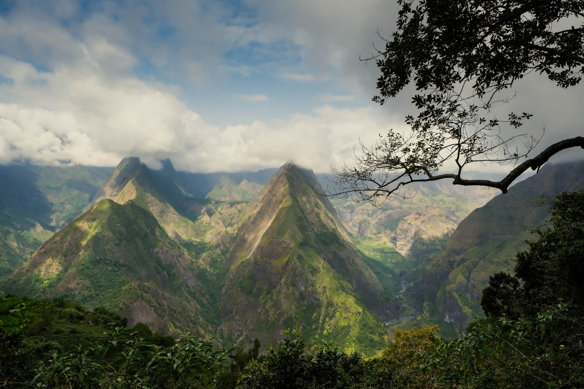 Les pitons du cirque de Mafate à La Réunion
